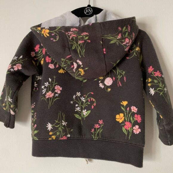 Carter’s dark grey floral pattern 2-pc distressed set:cuffed pants-hoodie, 9 mon - Picture 6 of 10